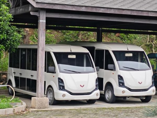 旅游车图片大全_如何选择适合的车型