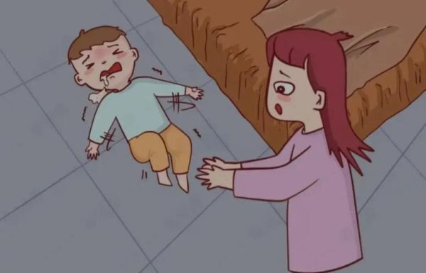 四个月宝宝摔下床怎么办_会不会脑震荡