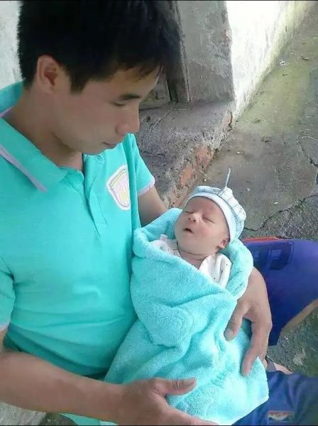 宝宝屁股青色多久会消失_新生儿蒙古斑会变大吗