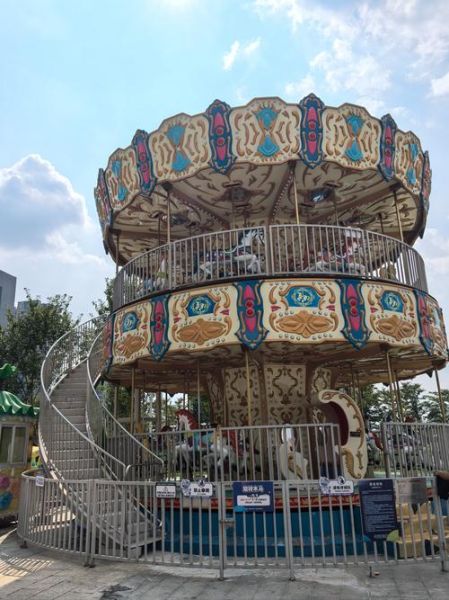 旋转木马图片大全大图_高清旋转木马壁纸哪里找