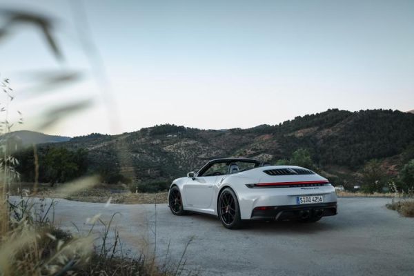 保时捷911图片大全大图_高清壁纸哪里下载