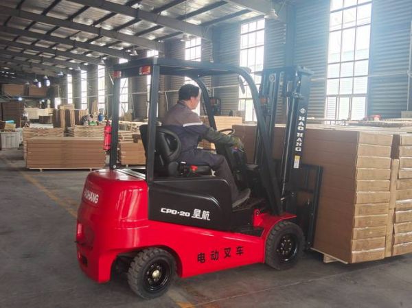 叉车图片大全_叉车种类有哪些