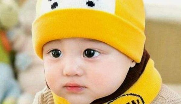 宝宝对眼怎么判断_婴儿对眼正常吗