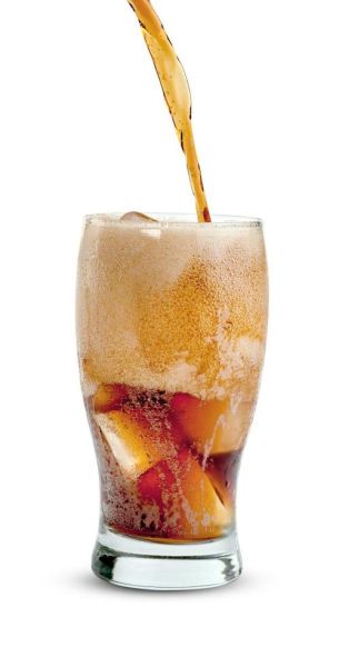 哺乳期喝碳酸饮料对宝宝有影响吗_哺乳期能喝可乐吗