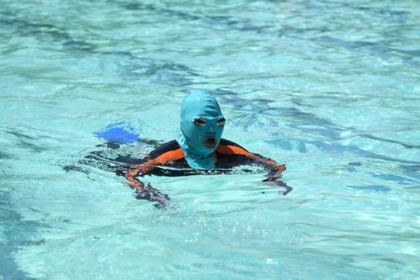 梦见自己游泳很快很好_意味着什么