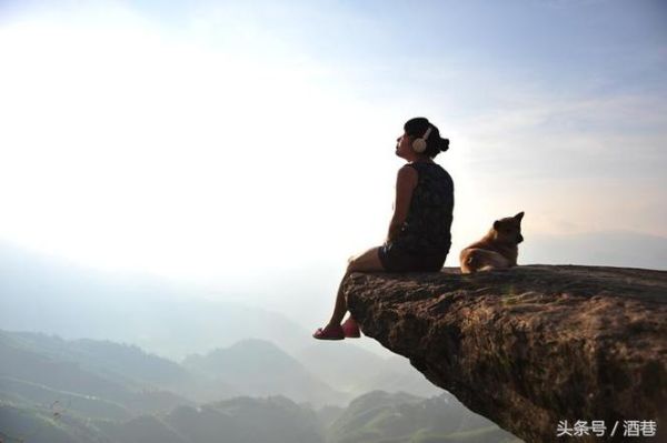 梦到悬崖峭壁是什么意思_梦见自己站在悬崖边怎么办