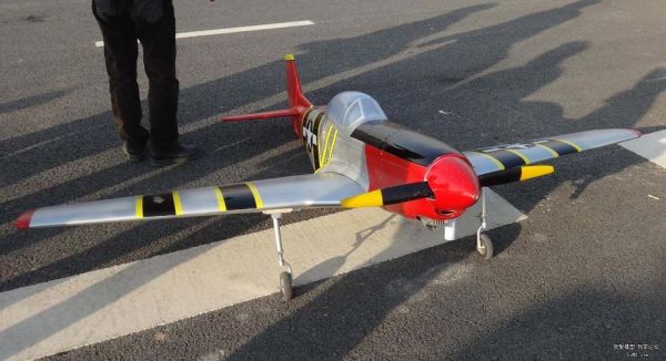 红色机尾迅雷下载_红色机尾1080P高清资源在哪找