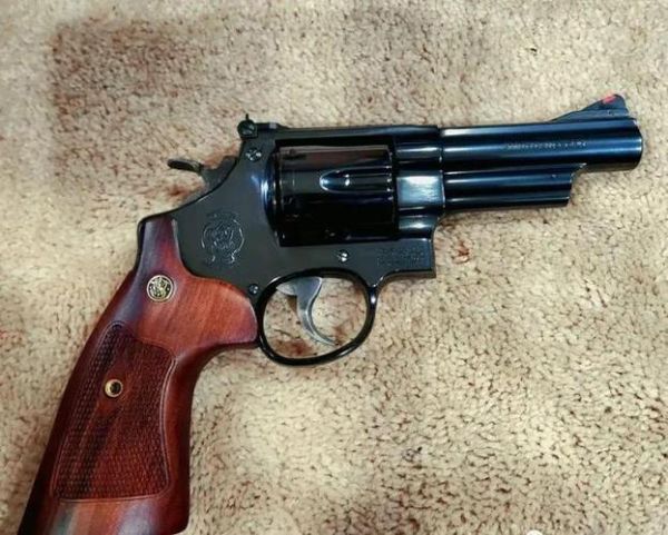 枪的图片大全_如何辨别真假枪械