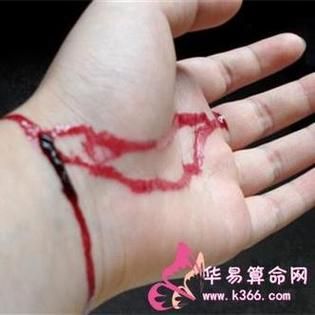 梦到别人打架见血_梦见血是什么预兆