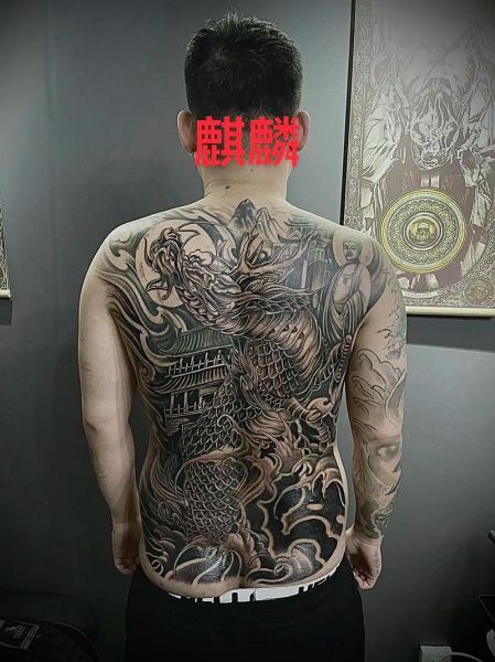 满背纹身图案大全_满背纹身要多久