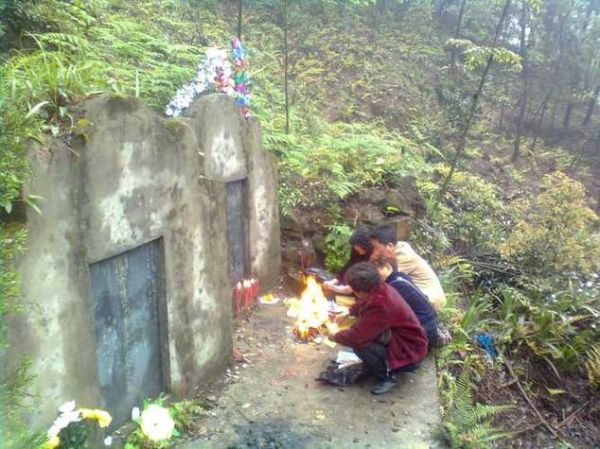 梦到修坟是什么意思_梦到修坟预示着什么