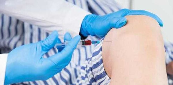 梦到医生给我打针是什么意思_梦见打针出血好不好