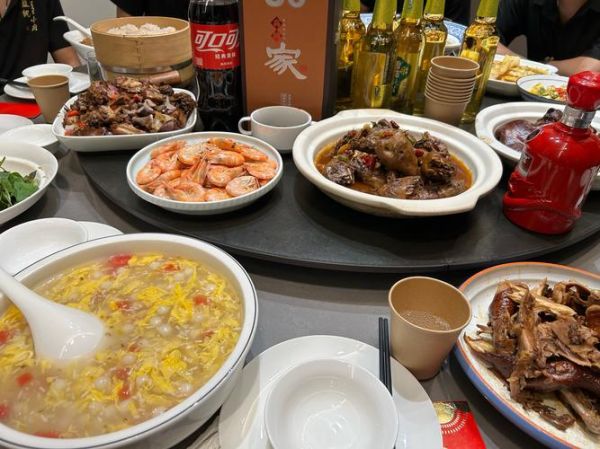 聚餐图片大全哪里找_聚餐图片大全怎么拍