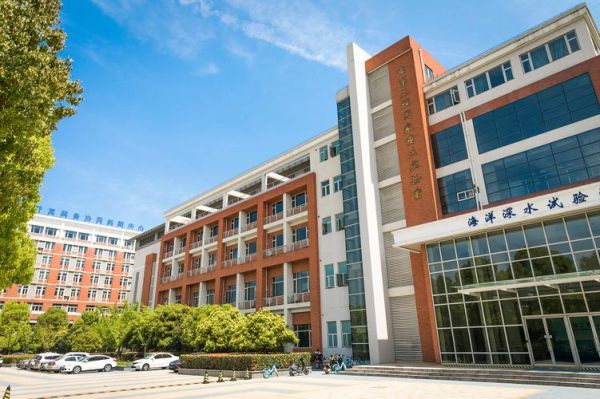 教学楼图片大全_如何挑选高清素材